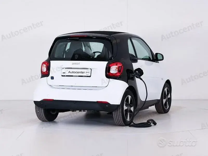 Usata Smart ForTwo Coupé Passion 60 kW (82 CV) 2022 Bianco Utilitaria