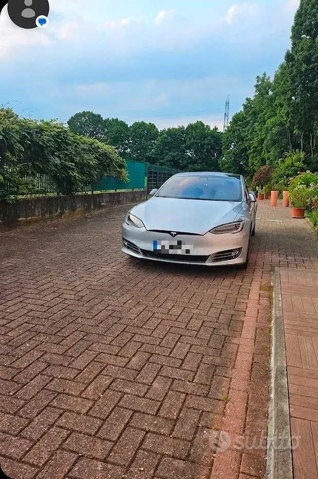 Usata Tesla Model S 158 kW (215 CV) 2018 Grigio Utilitaria
