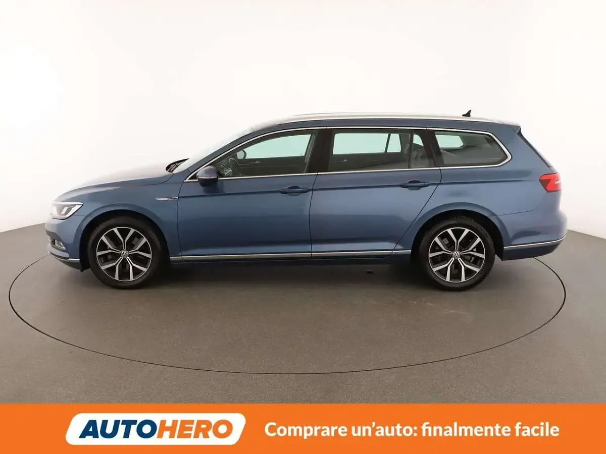 Usata VW Passat Highline 190 CV (139 kW) 2015 Blu/azzurro Station wagon