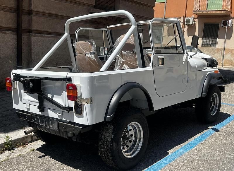Usata Jeep CJ 1981 Bianco SUV