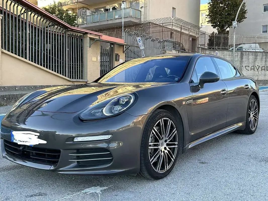Usata Porsche Panamera Edition 310 CV (228 kW) 2015 Utilitaria