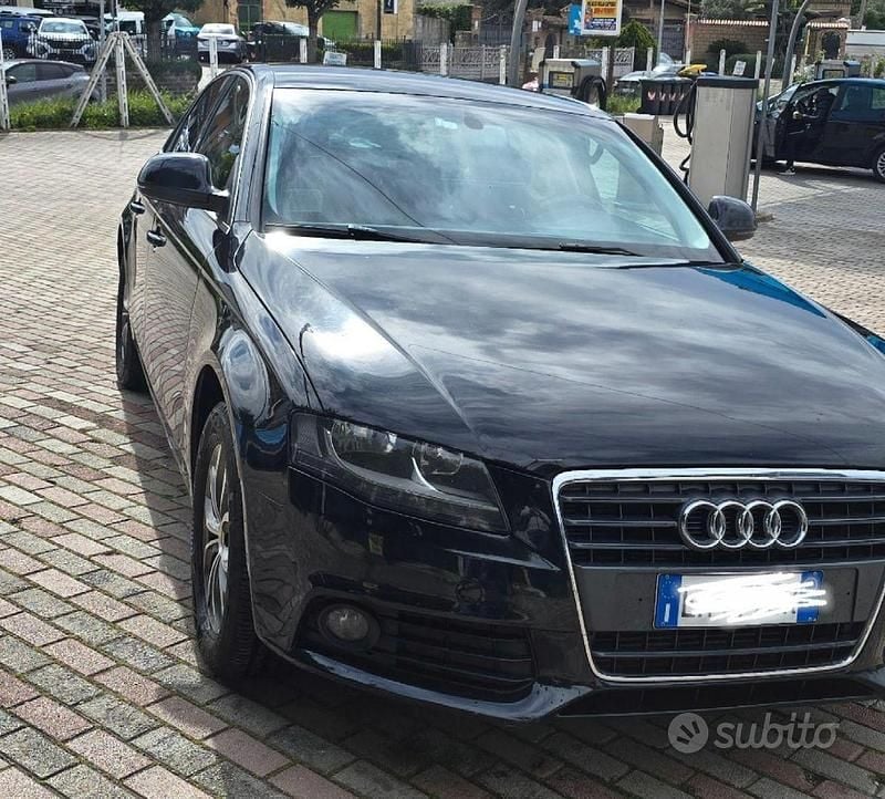 Begagnad Audi A4 143 HK (105 kW) 2012 Svart Sedan