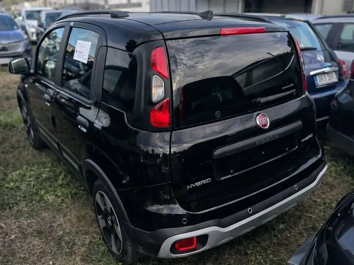 Usata Fiat Panda Cross Cross 70 CV (51 kW) 2024 Nero Utilitaria
