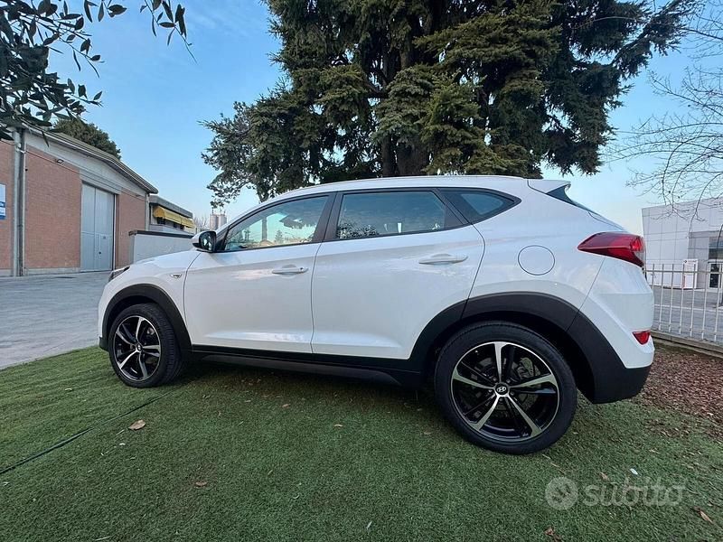Usata Hyundai Tucson GO! 116 CV (85 kW) 2018 Bianco SUV