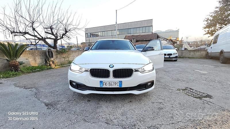Usata 2017 BMW 318 Efficient Dynamics Station wagon | 8500 € (Buon prezzo) - Immagine 1/4