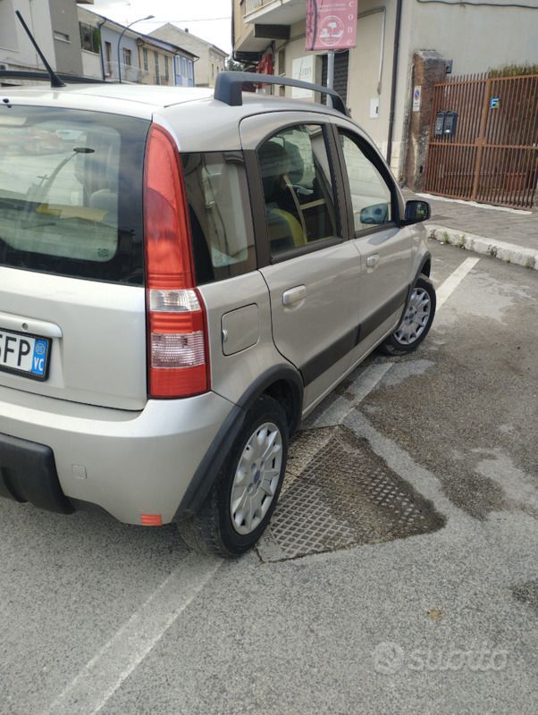 Usata Fiat Panda 60 CV (44 kW) 2005 Grigio Utilitaria