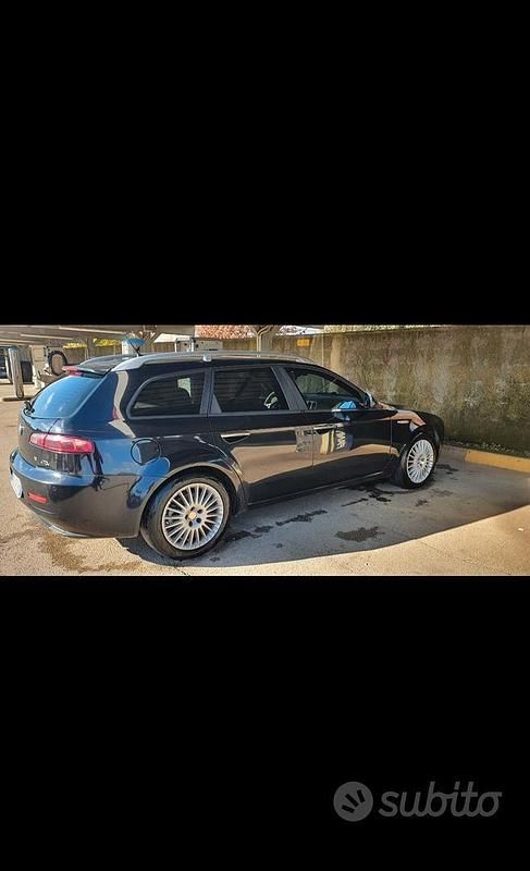Usata Alfa Romeo 159 120 CV (88 kW) 2006 Nero Station wagon