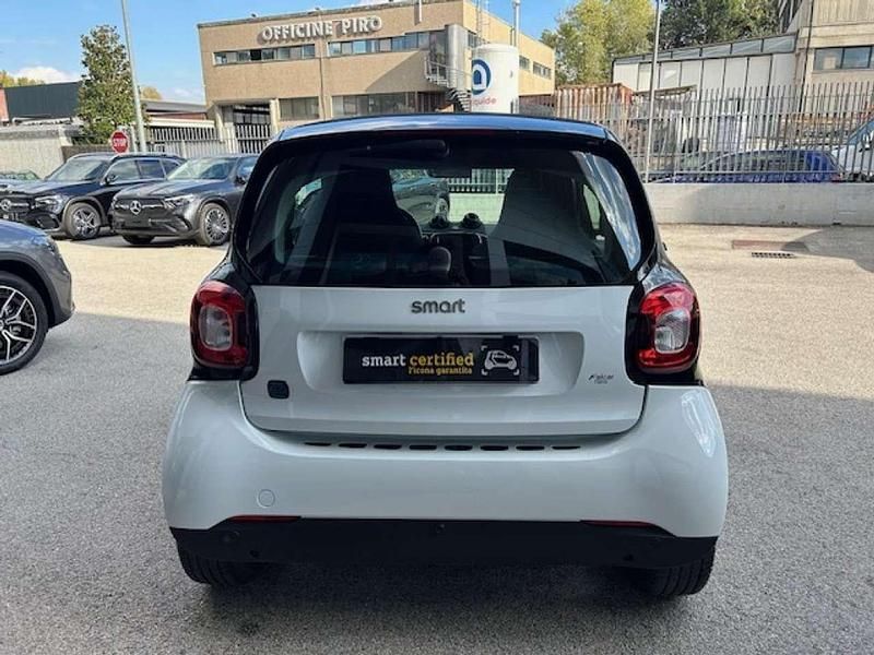 Usata Smart ForTwo Electric Drive Passion 41 kW (56 CV) 2021 Bianco Utilitaria