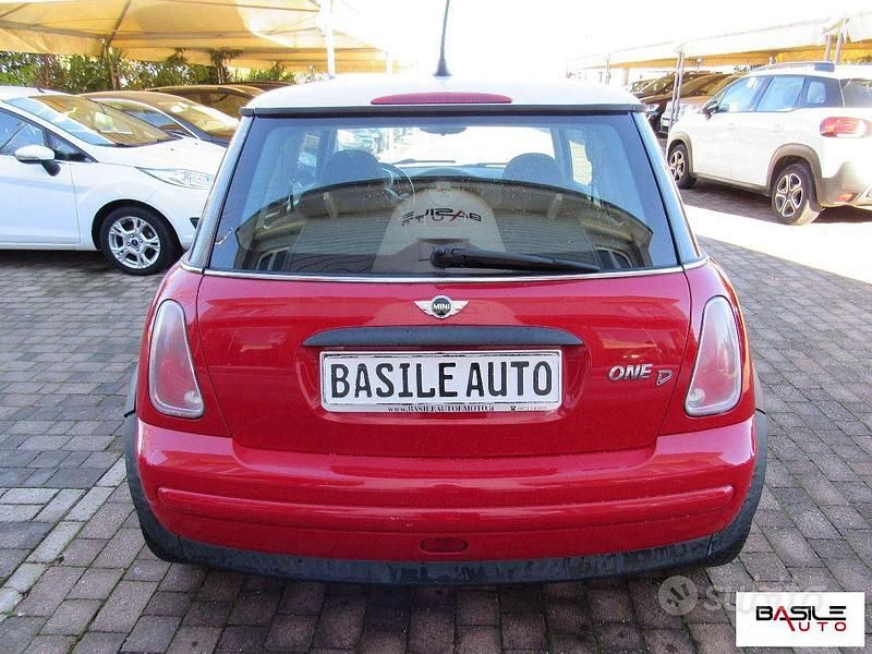 Usata Mini One D 88 CV (64 kW) 2006 Rosso Utilitaria