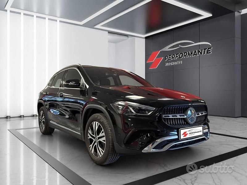 Usata Mercedes GLA180 Advanced 136 CV (100 kW) 2024 Nero SUV