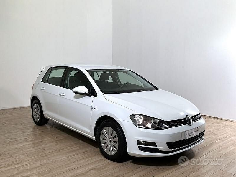 Usata VW Golf VII Trendline 110 CV (80 kW) 2015 Bianco Berlina