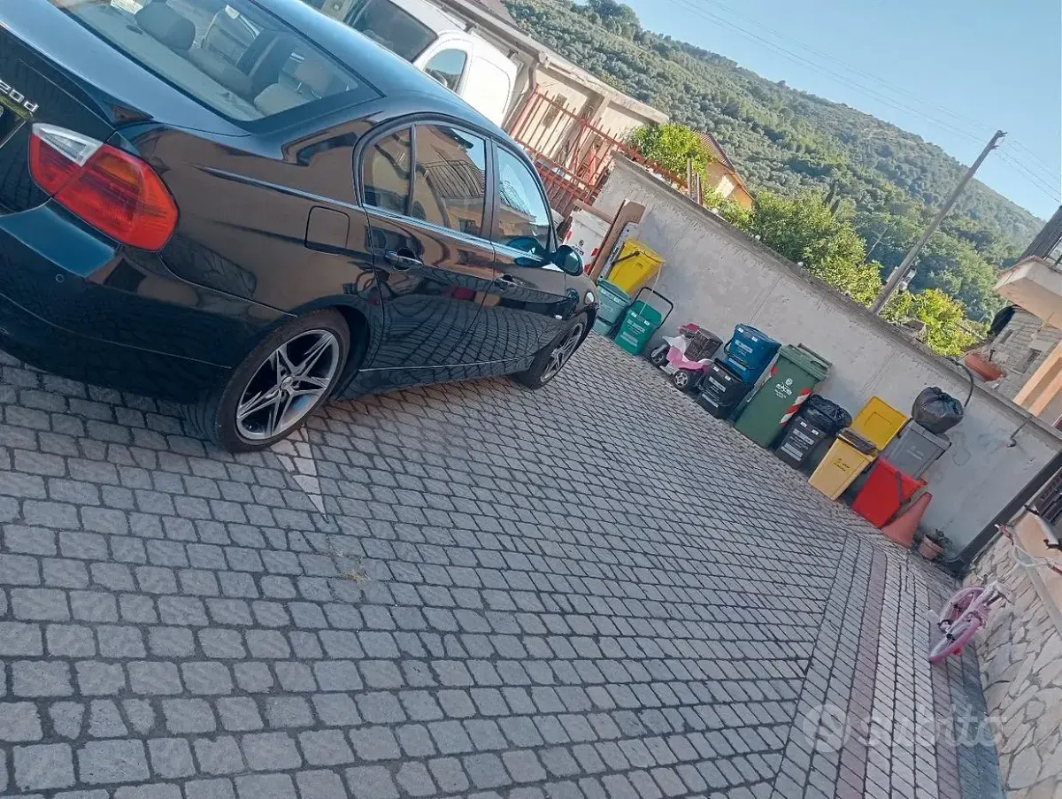 Usata BMW 320 M Sport 177 CV (130 kW) 2007 Nero Berlina