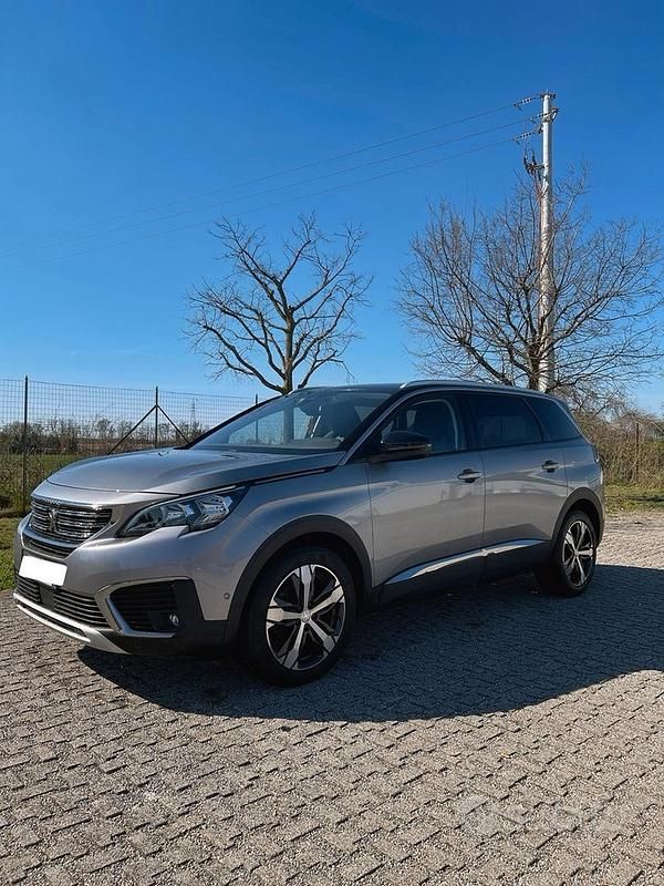 Occasion Peugeot 5008 Allure 130 ch (95 kW) 2019 Gris SUV