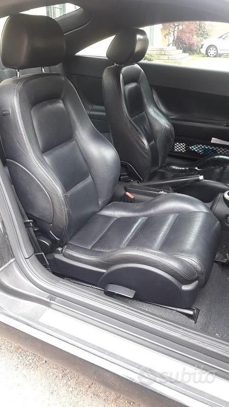 Usata Audi TT 179 CV (131 kW) 2000 Nero Coupé