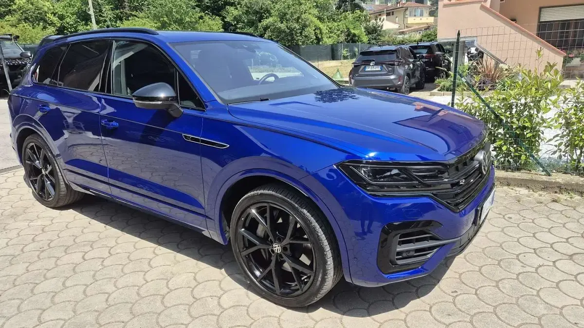 Usata VW Touareg R 462 CV (339 kW) 2021 Blu/azzurro SUV