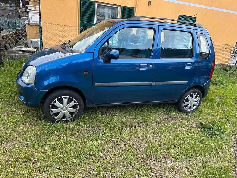 Usata Opel Agila 2004 Blu Monovolume