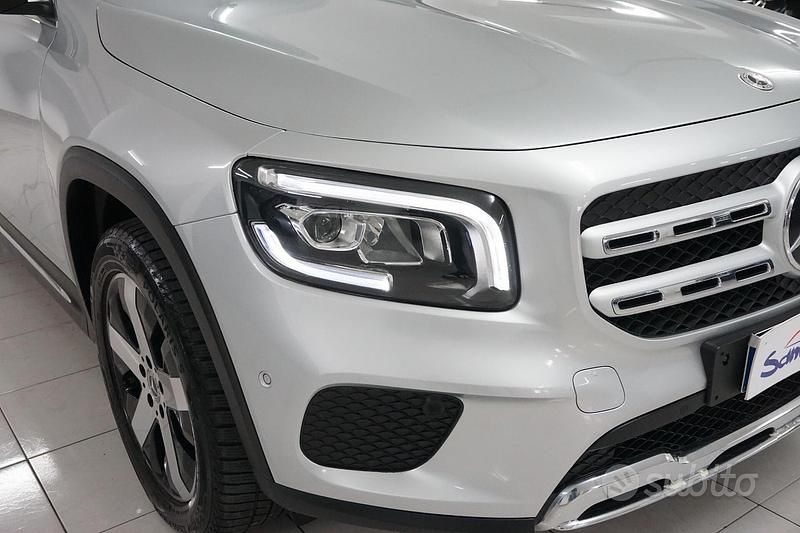 Usata Mercedes GLB200 150 CV (110 kW) 2021 Grigio SUV