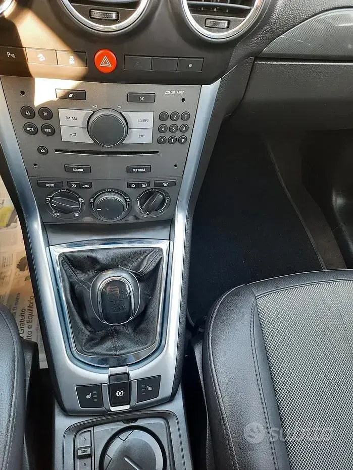 Usata Opel Antara Cosmo 163 CV (119 kW) 2012 Nero SUV
