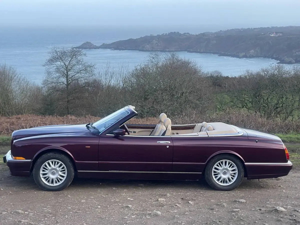 Usata Bentley Azure 389 CV (286 kW) 1997 Rosso Cabrio