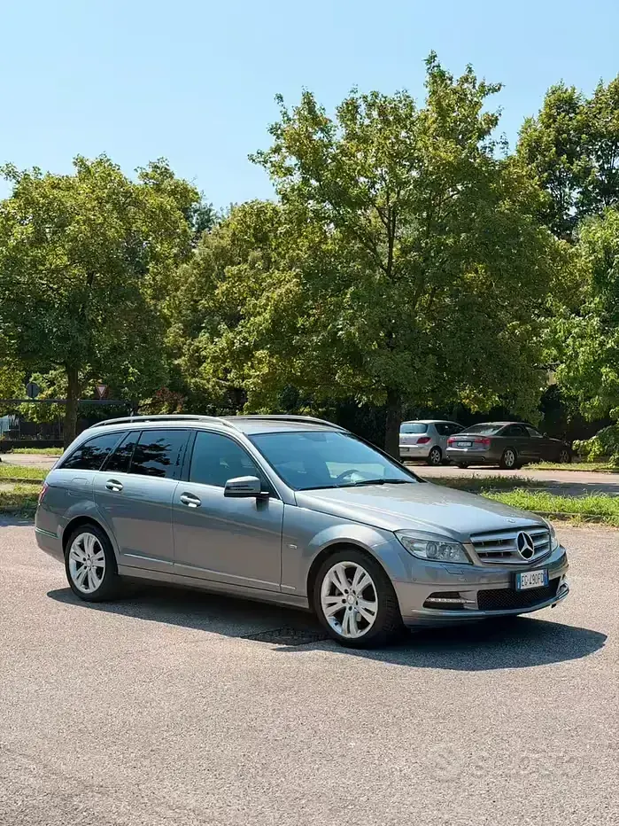Usata Mercedes C220 170 CV (125 kW) 2011 Grigio Station wagon