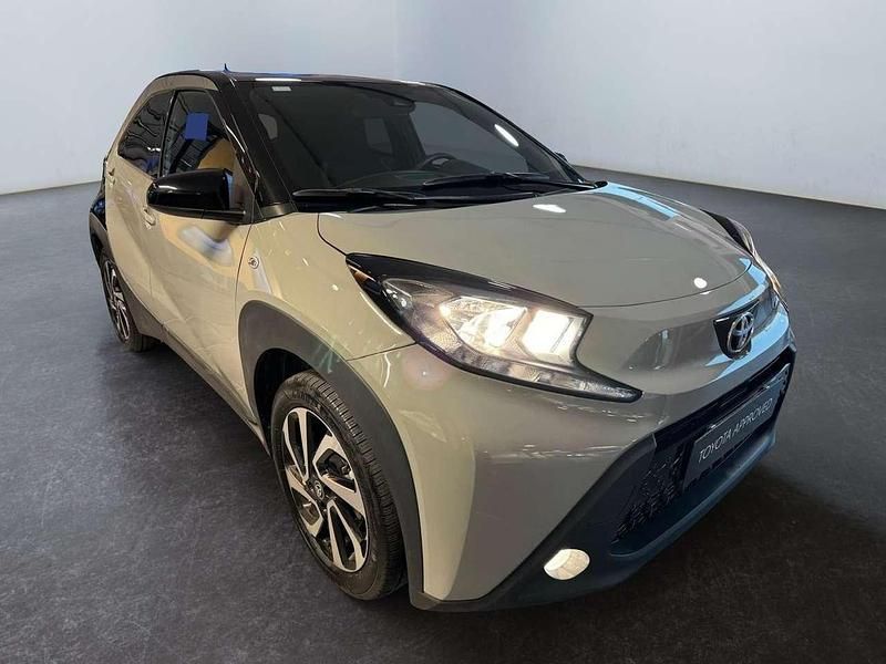 Nuova Toyota Aygo X Trend 72 CV (52 kW) 2026 Verde SUV