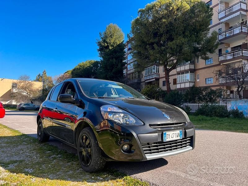 Usata Renault Clio II Luxe 88 CV (64 kW) 2009 Nero Berlina
