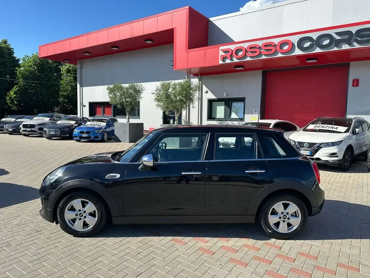 Usata Mini One D Business 95 CV (69 kW) 2016 Nero Utilitaria