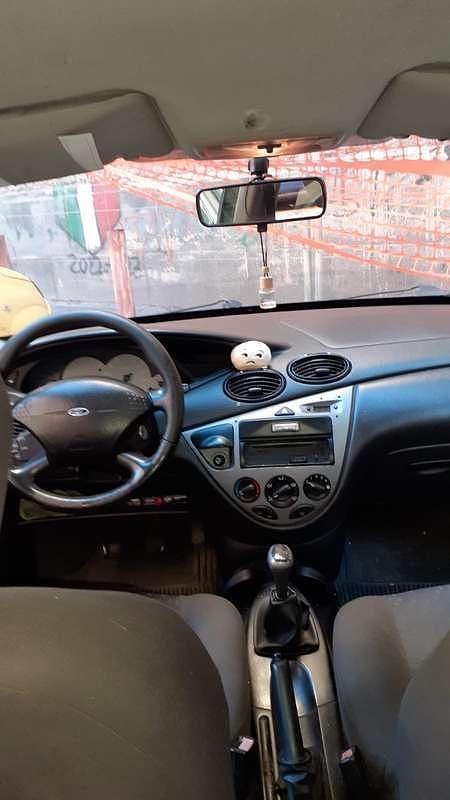 Usata Ford Focus Zetec 101 CV (74 kW) 2000 Berlina