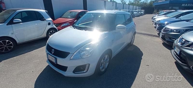 Usata Suzuki Swift 94 CV (69 kW) 2015 Bianco Utilitaria
