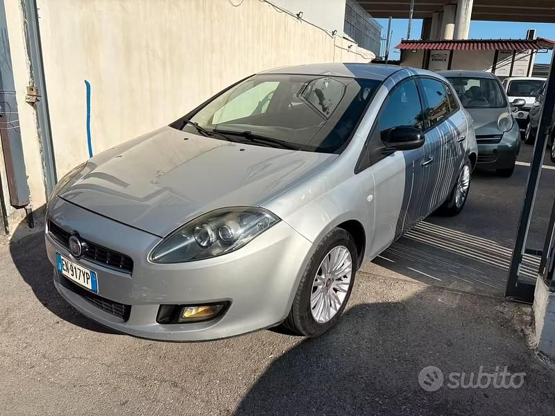 Usata Fiat Bravo 90 CV (66 kW) 2012 Grigio Utilitaria