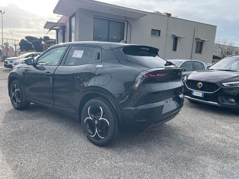 Nuova Alfa Romeo GT Junior Ti 145 CV (106 kW) 2026 Nero Berlina