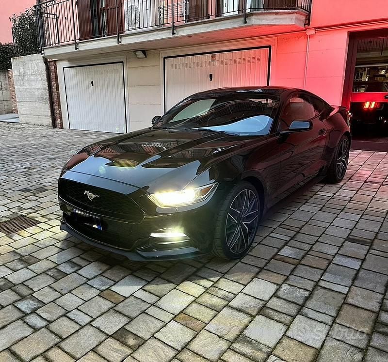 Usata Ford Mustang 304 CV (223 kW) 2016 Nero Coupé