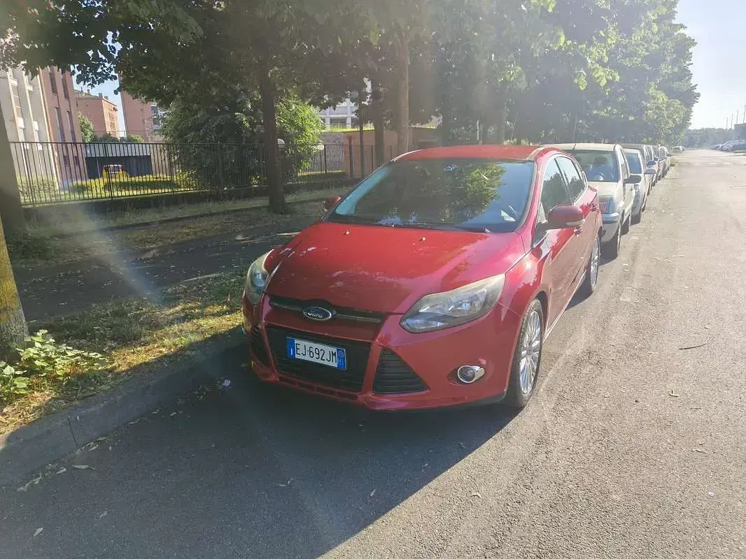 Usata Ford Focus Titanium S 150 CV (110 kW) 2011 Rosso Berlina