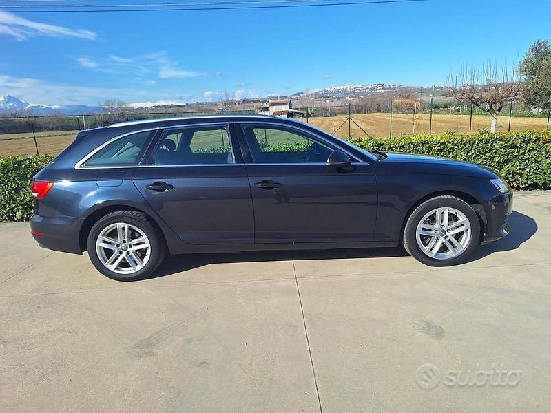 Usata Audi A4 S-Line 150 CV (110 kW) 2018 Nero Station wagon