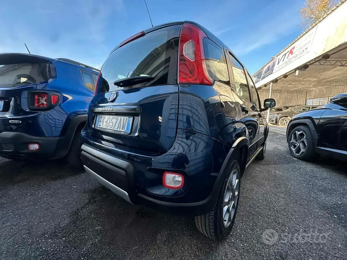 Usata Fiat Panda 4x4 S 86 CV (63 kW) 2013 Blu Utilitaria