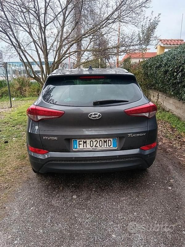 Usata Hyundai Tucson 116 CV (85 kW) 2018 Grigio SUV