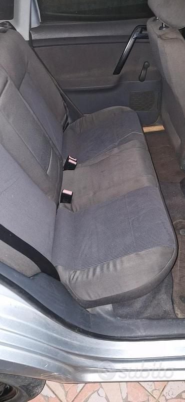 Usata VW Polo 60 CV (44 kW) 2002 Grigio Utilitaria