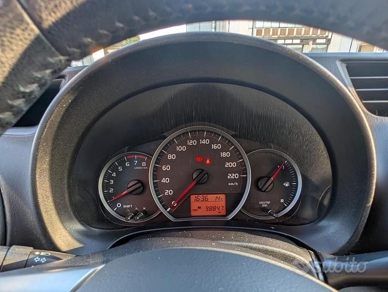 Usata Toyota Yaris 69 CV (50 kW) 2014 Grigio Utilitaria