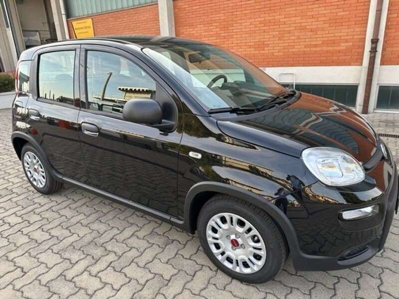 Usata Fiat Panda 69 CV (50 kW) 2023 Cinema Utilitaria