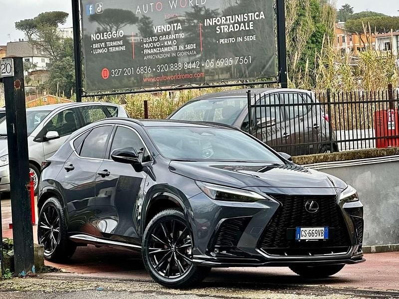 Usata Lexus NX350h Sport Line 243 CV (178 kW) 2024 Grigio SUV