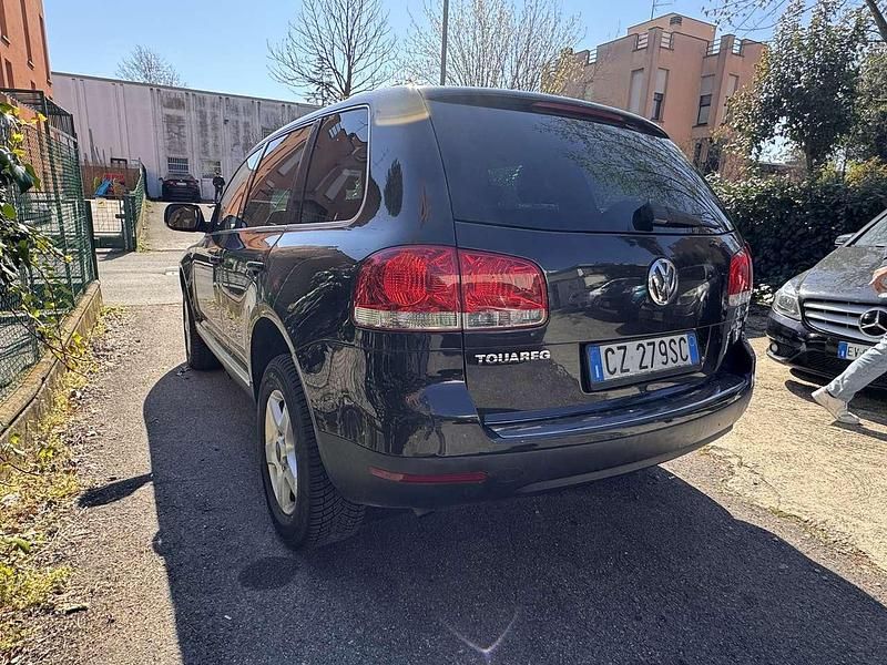 Usata VW Touareg 224 CV (164 kW) 2006 Nero SUV