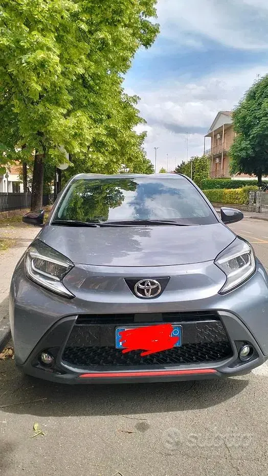 Usata Toyota Aygo X Edition 72 CV (52 kW) 2023 Nero SUV