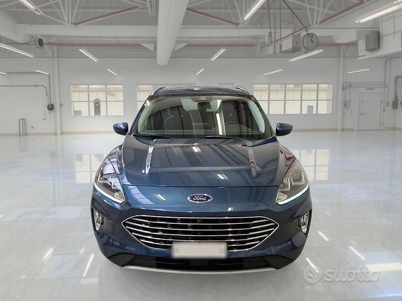 Usata Ford Kuga Titanium 120 CV (88 kW) 2022 Blu SUV