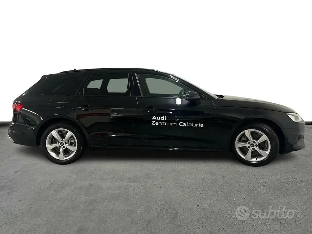Usado Audi A4 Advanced Plus 163 CV (119 kW) 2024 Azul Familiar
