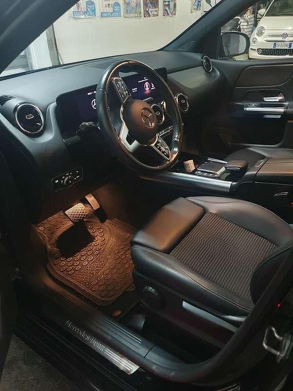 Usata Mercedes B180 116 CV (85 kW) 2022 Nero Monovolume