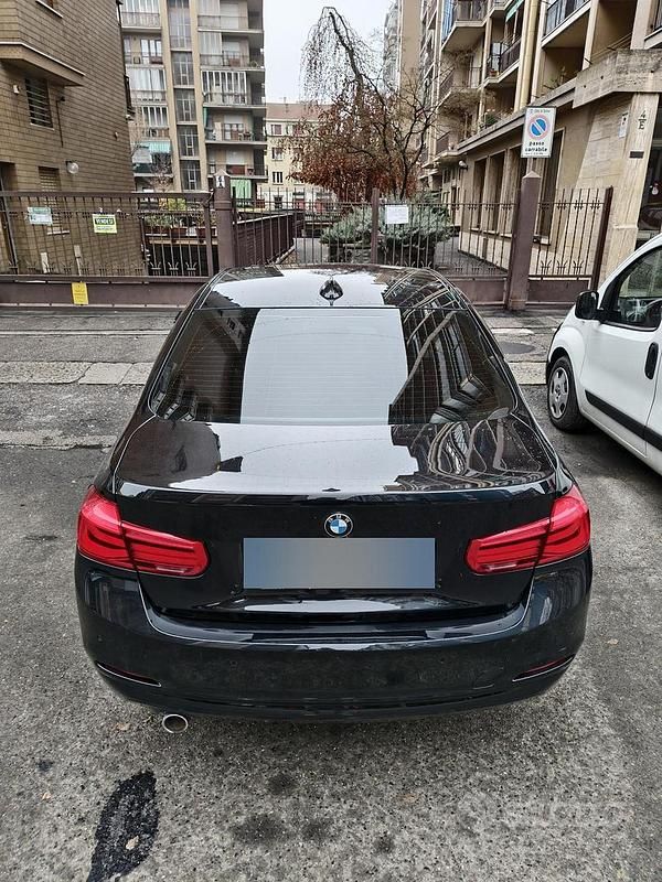 Usata BMW 318 150 CV (110 kW) 2017 Nero Berlina