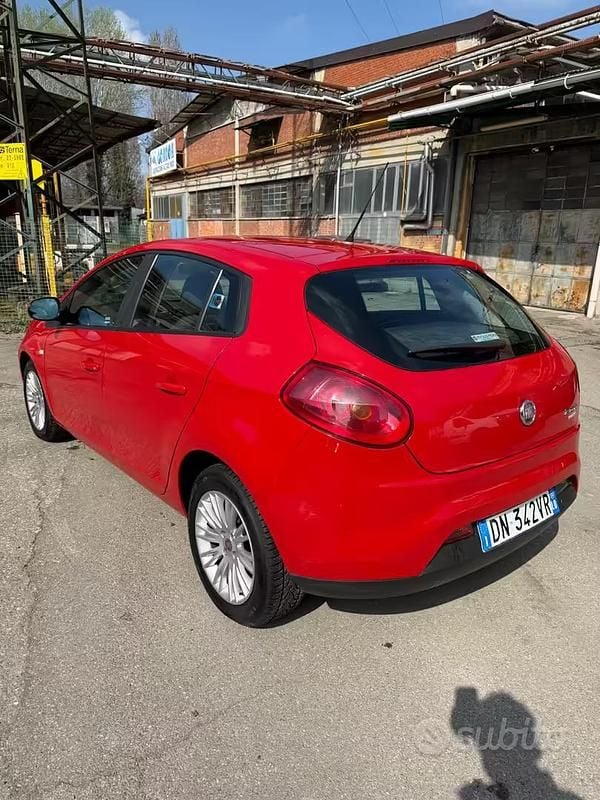 Usata Fiat Bravo Dynamic 90 CV (66 kW) 2008 Rosso Utilitaria