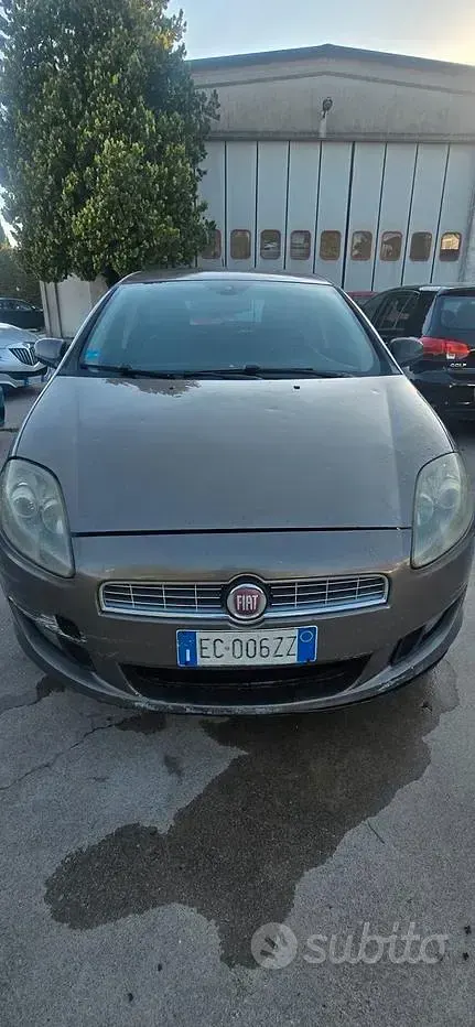 Usado Fiat Bravo Active 120 CV (88 kW) 2010 Gris Utilitario