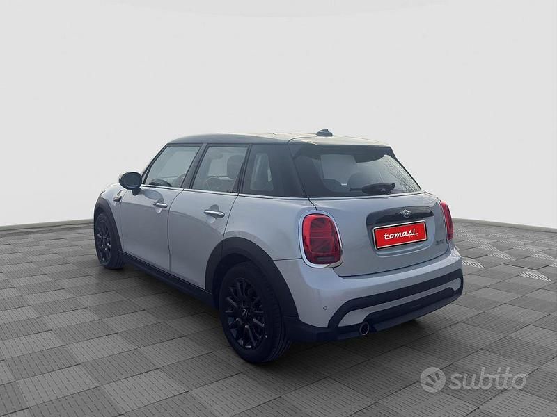 Usata Mini Cooper Classic 135 CV (99 kW) 2022 Bianco Utilitaria