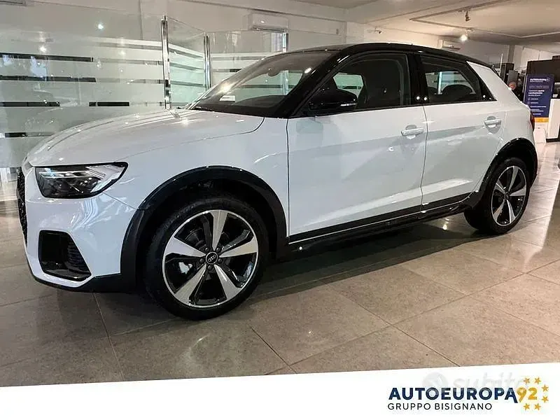 Nuova Audi A1 Design 116 CV (85 kW) 2026 Bianco SUV